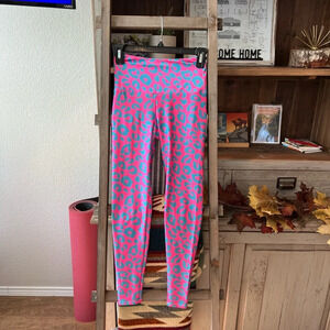 Gold sheep women’s pink blue leopard leggings size XS